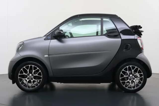 Smart Fortwo (2024) thumbnail 3
