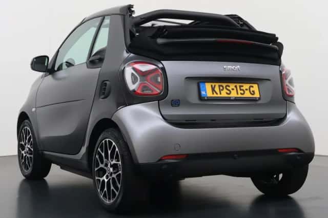 Smart Fortwo (2024) thumbnail 5