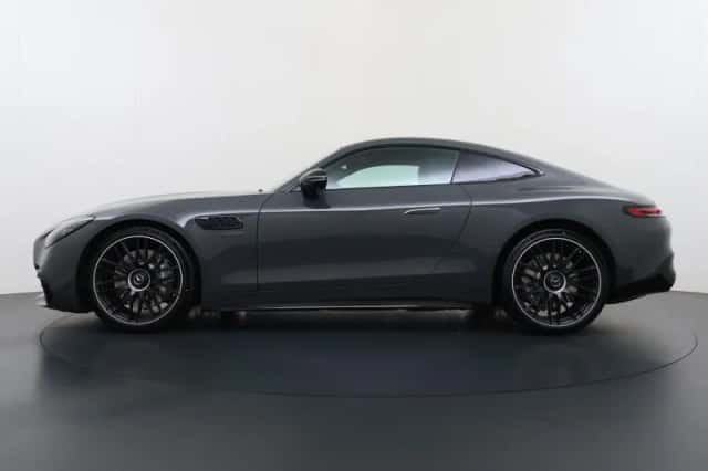 Mercedes-Benz AMG GT (2025) thumbnail 3