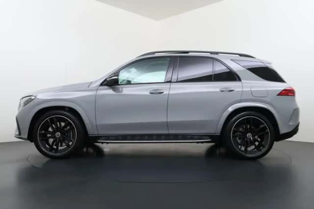 Mercedes-Benz GLE (2026) thumbnail 3