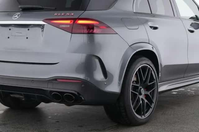 Mercedes-Benz GLE (2025) thumbnail 5