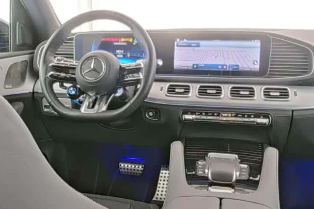 Mercedes-Benz GLE (2025) thumbnail 6