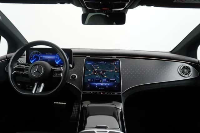 Mercedes-Benz EQE (2023) thumbnail 2