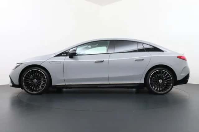 Mercedes-Benz EQE (2023) thumbnail 3