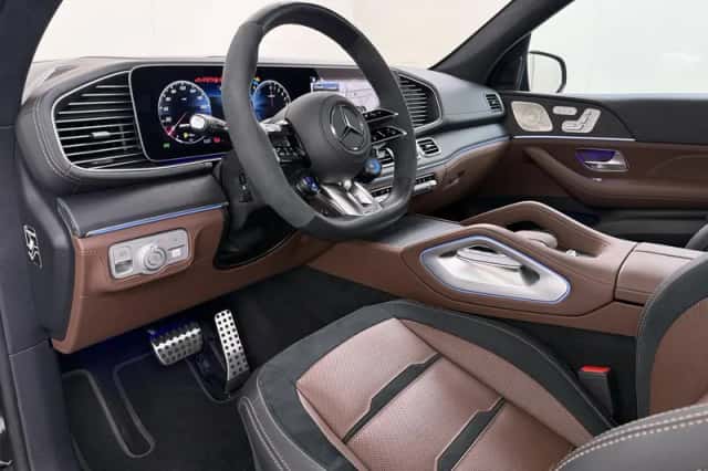 Mercedes-Benz GLE (2025) thumbnail 2