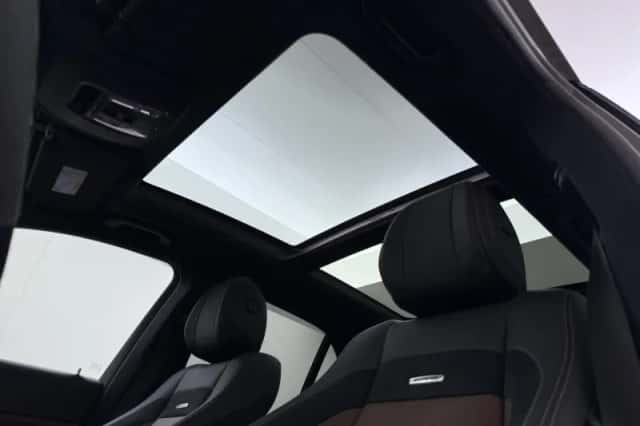 Mercedes-Benz GLE (2025) thumbnail 4