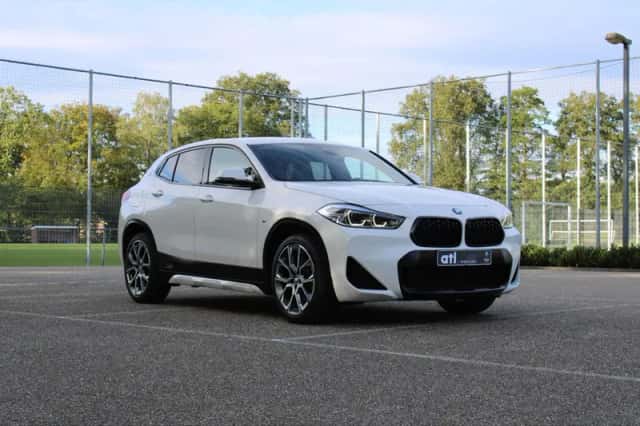 BMW X2 (2021) thumbnail 3