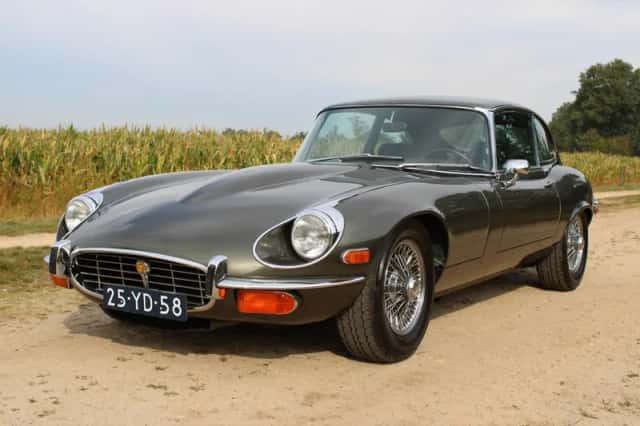 Jaguar "E" Type (1973) thumbnail 4