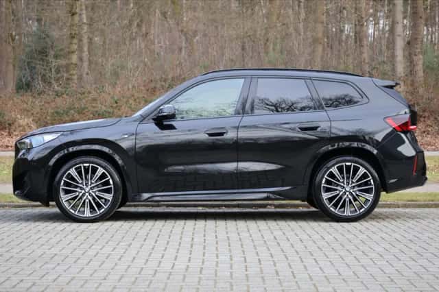BMW X1 (2023) thumbnail 2