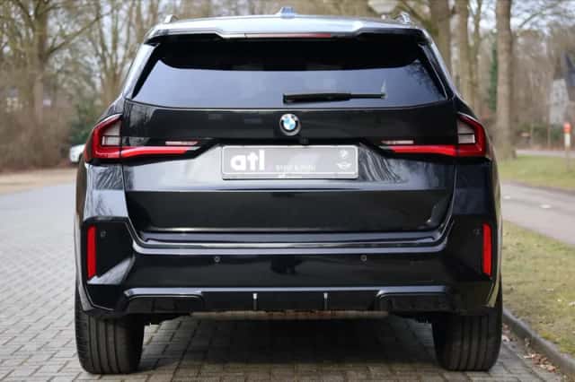 BMW X1 (2023) thumbnail 4