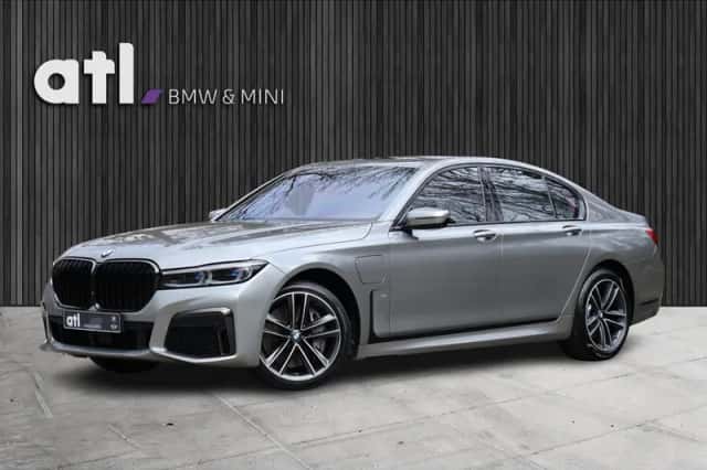 BMW 7-Serie (2019) thumbnail 1