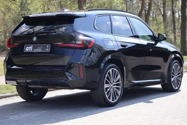 BMW X1 (2023) thumbnail 6