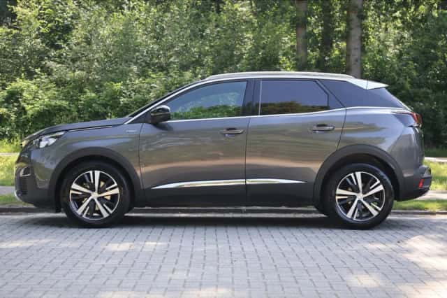 Peugeot 3008 (2017) thumbnail 2