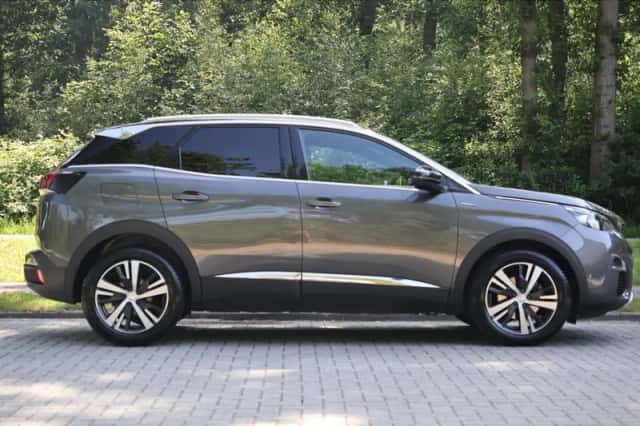 Peugeot 3008 (2017) thumbnail 6