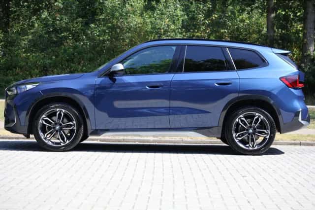 BMW X1 (2022) thumbnail 2