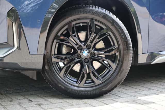 BMW X1 (2022) thumbnail 3