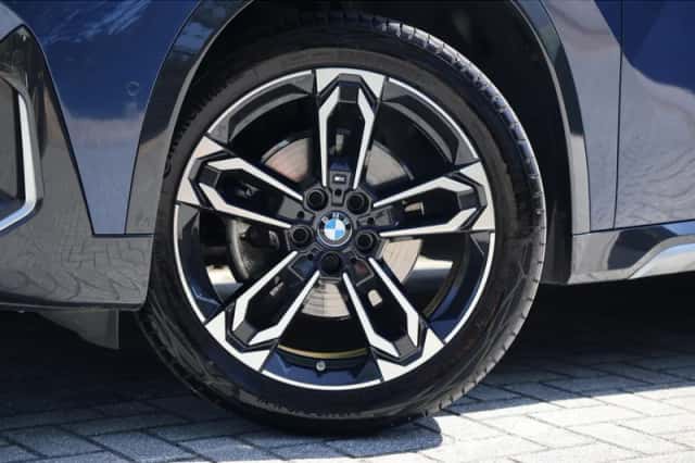 BMW X1 (2022) thumbnail 3