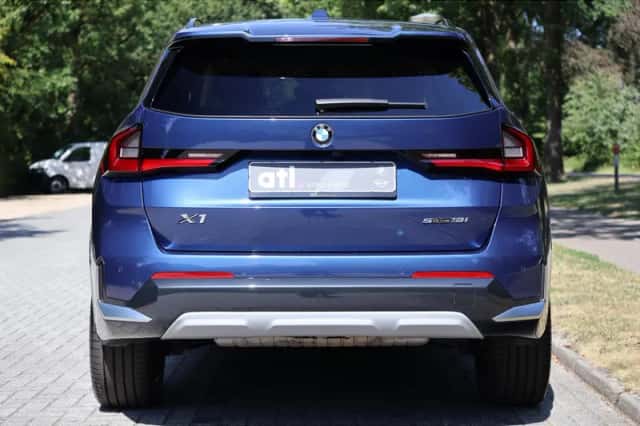 BMW X1 (2022) thumbnail 5