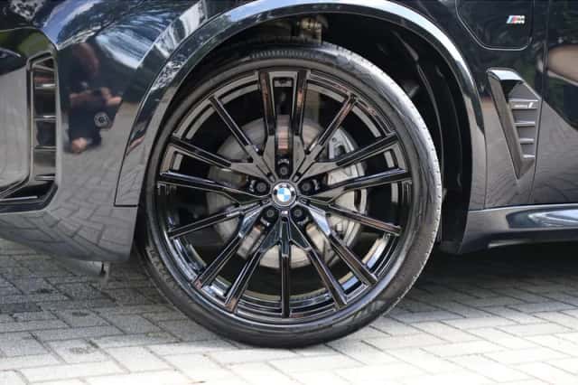 BMW X5 (2023) thumbnail 2
