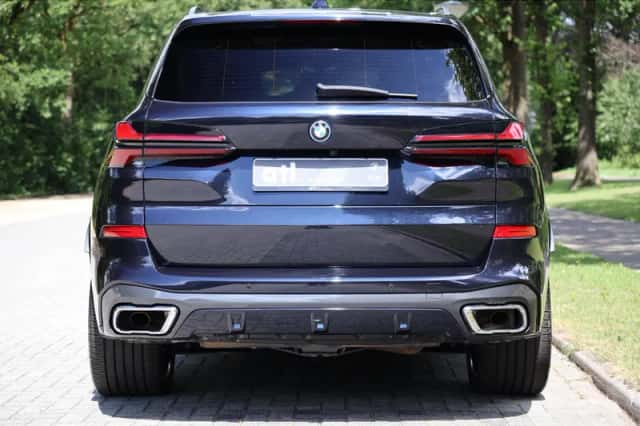 BMW X5 (2023) thumbnail 6