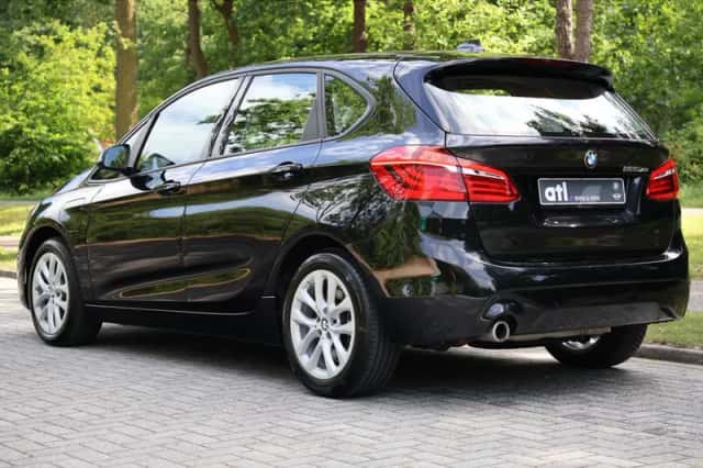 BMW 2-Serie (2021) thumbnail 3