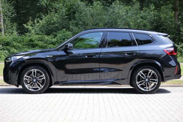 BMW X1 (2022) thumbnail 2