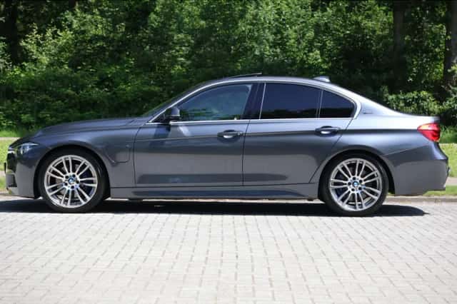 BMW 3-Serie (2016) thumbnail 2