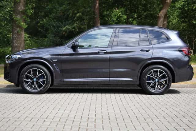 BMW X3 (2021) thumbnail 2