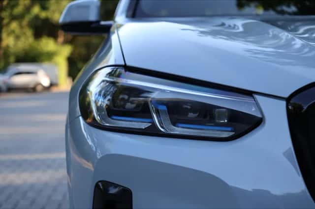 BMW X3 (2022) thumbnail 4