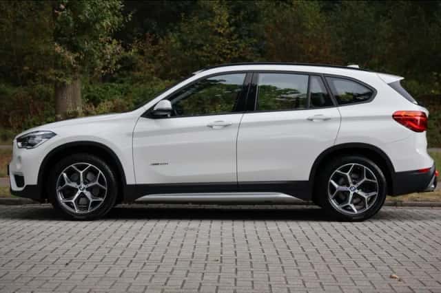 BMW X1 (2018) thumbnail 2