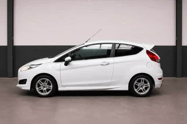Ford Fiesta (2014) thumbnail 5