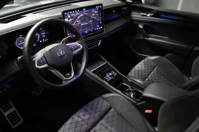 Volkswagen Tiguan (2025) thumbnail 3