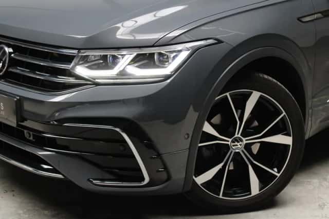 Volkswagen Tiguan (2021) thumbnail 2