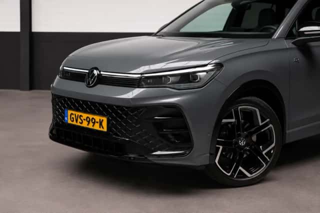 Volkswagen Tiguan (2024) thumbnail 2