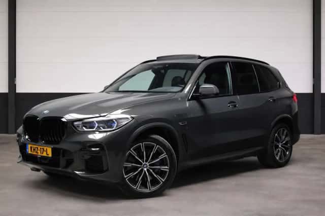 BMW X5 (2022) thumbnail 1