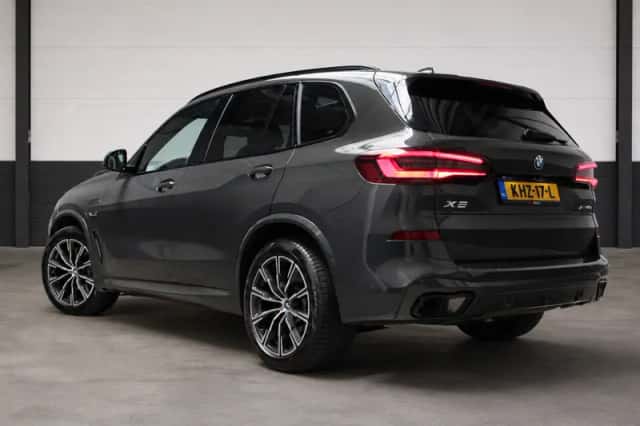 BMW X5 (2022) thumbnail 6