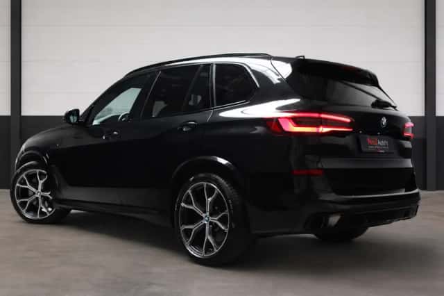 BMW X5 (2022) thumbnail 2