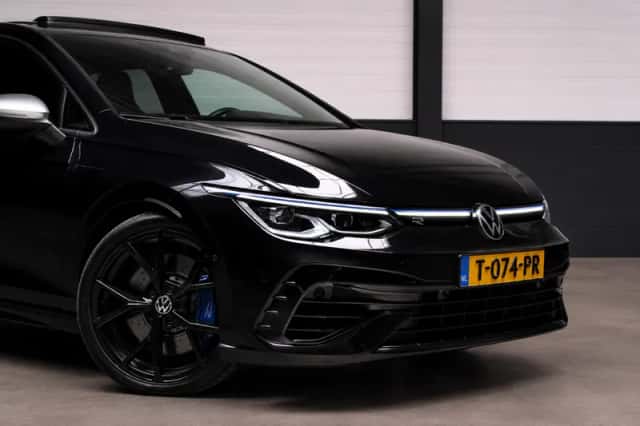 Volkswagen Golf (2022) thumbnail 4