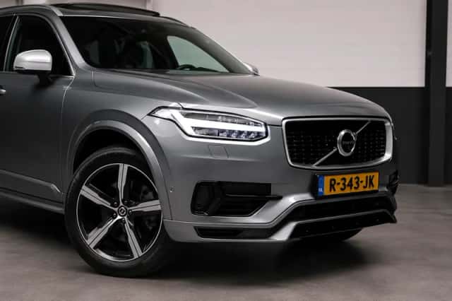 Volvo XC90 (2017) thumbnail 4
