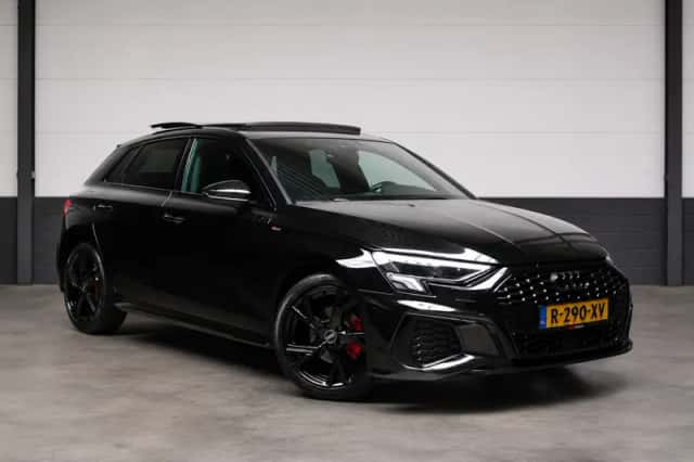 Audi A3 (2023) thumbnail 5