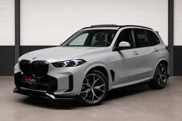 BMW X5 (2024) thumbnail 1