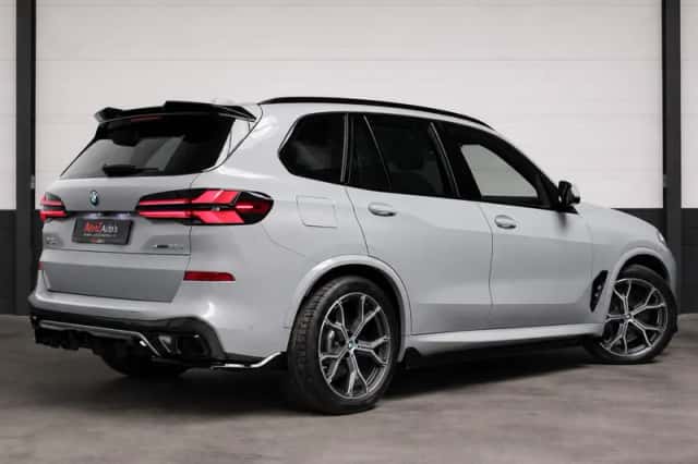 BMW X5 (2024) thumbnail 3