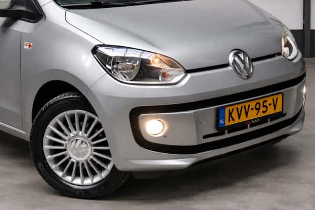 Volkswagen Up! (2013) thumbnail 4