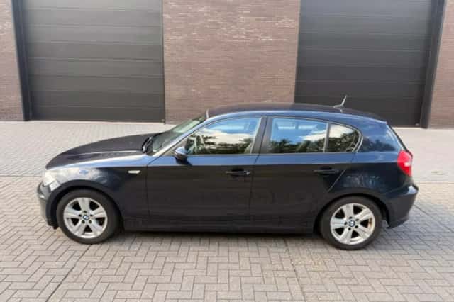 BMW 1-Serie (2009) thumbnail 2