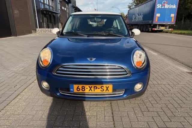 MINI Cooper (2007) thumbnail 6