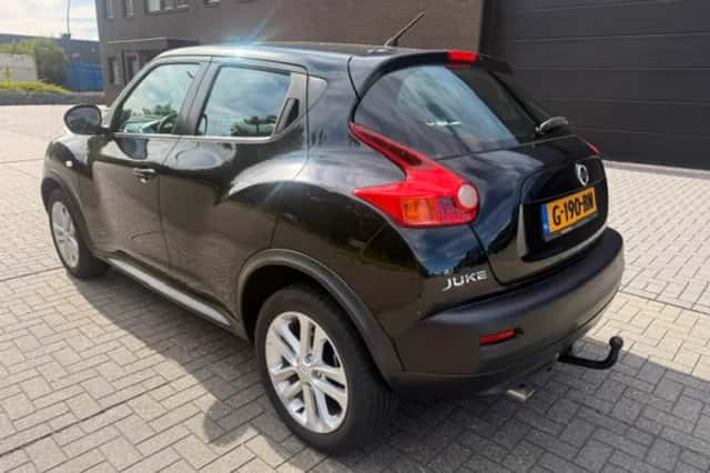 Nissan Juke (2011) thumbnail 3