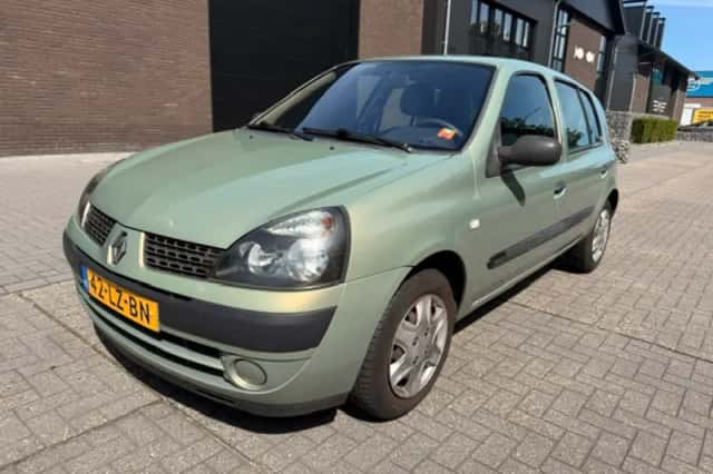 Renault Clio (2003) thumbnail 1