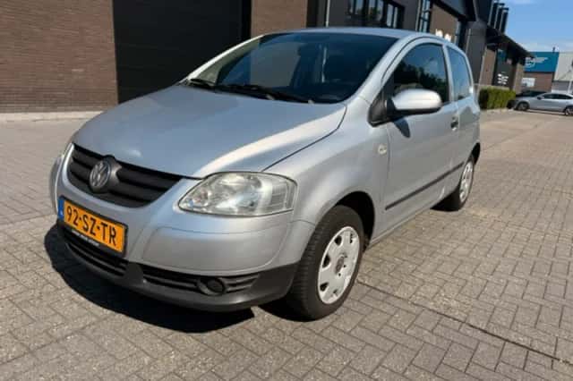 Volkswagen Fox (2006) thumbnail 1