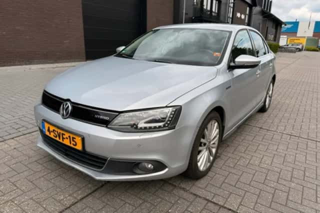 Volkswagen Jetta (2013) thumbnail 1
