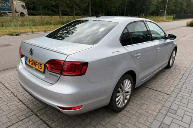 Volkswagen Jetta (2013) thumbnail 5